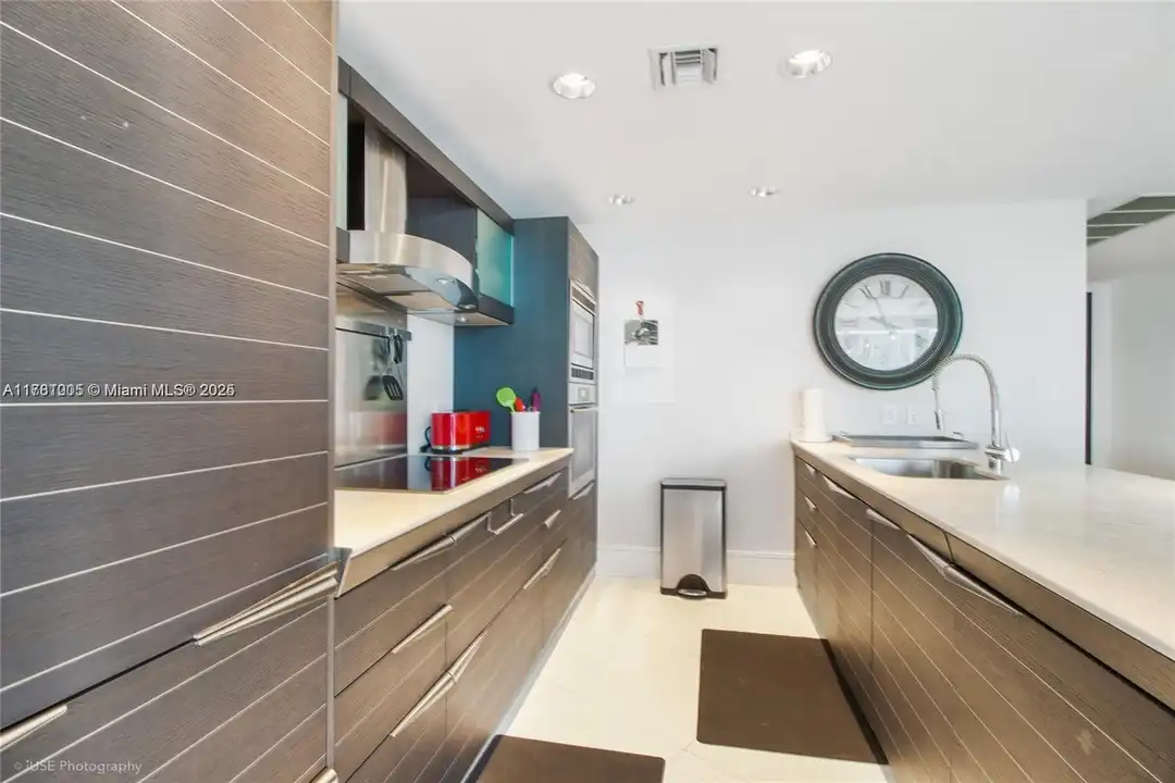 200 Biscayne Blvd Way unit 3108 - View 6