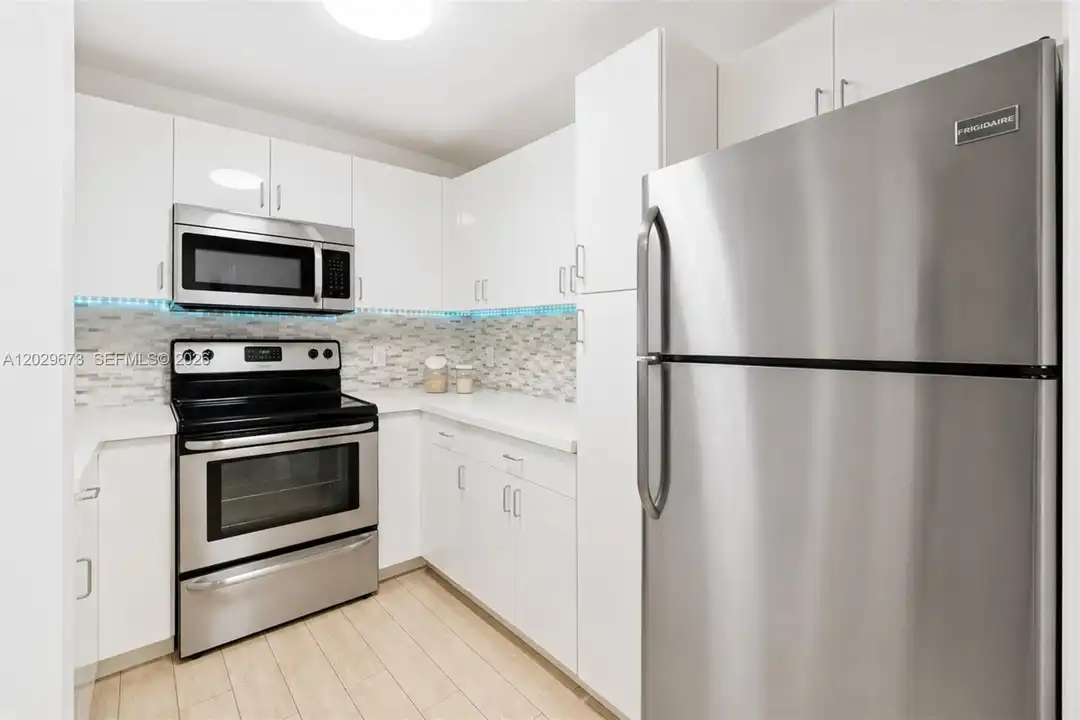 185 SE 14th Terrace unit 1410 - View 6