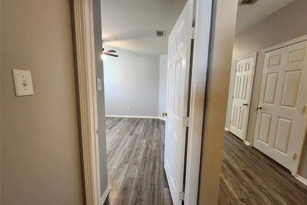 4710 Ashbury Ln - View 5
