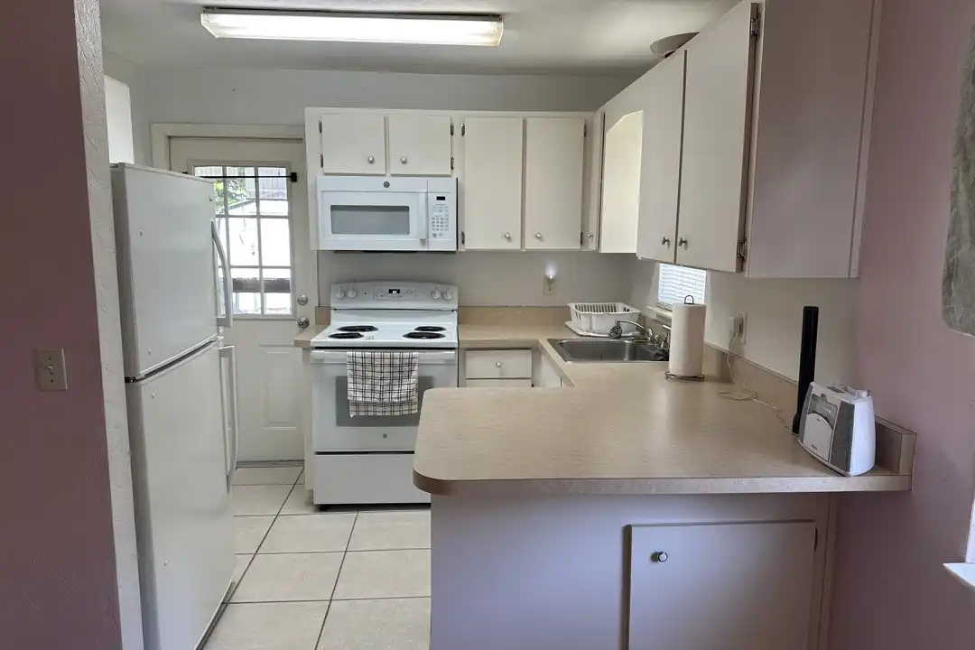 1355 Hiawatha Ave - View 5