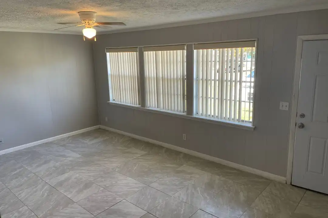 1510 Clay Ave unit # A - View 2