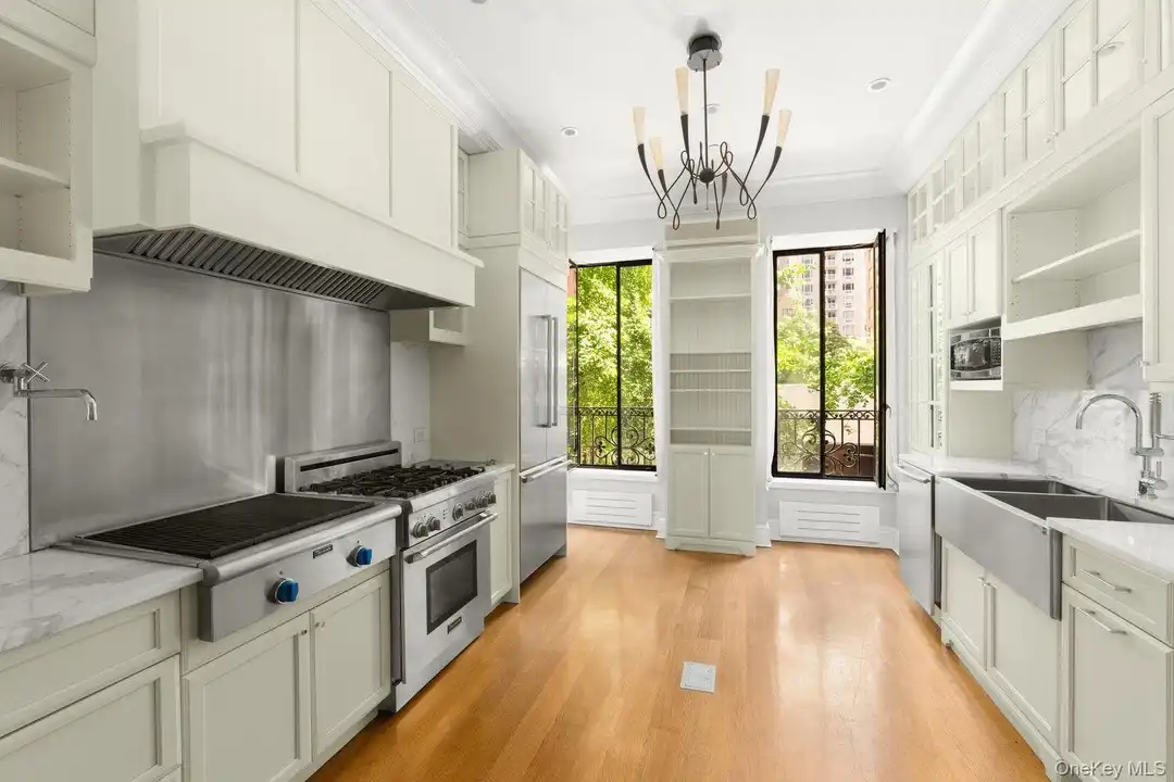 320 E 55th St – pohled 3