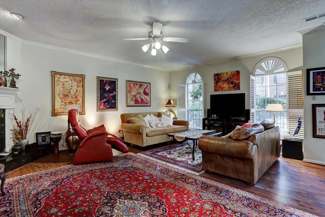Apartment in Houston - View 3