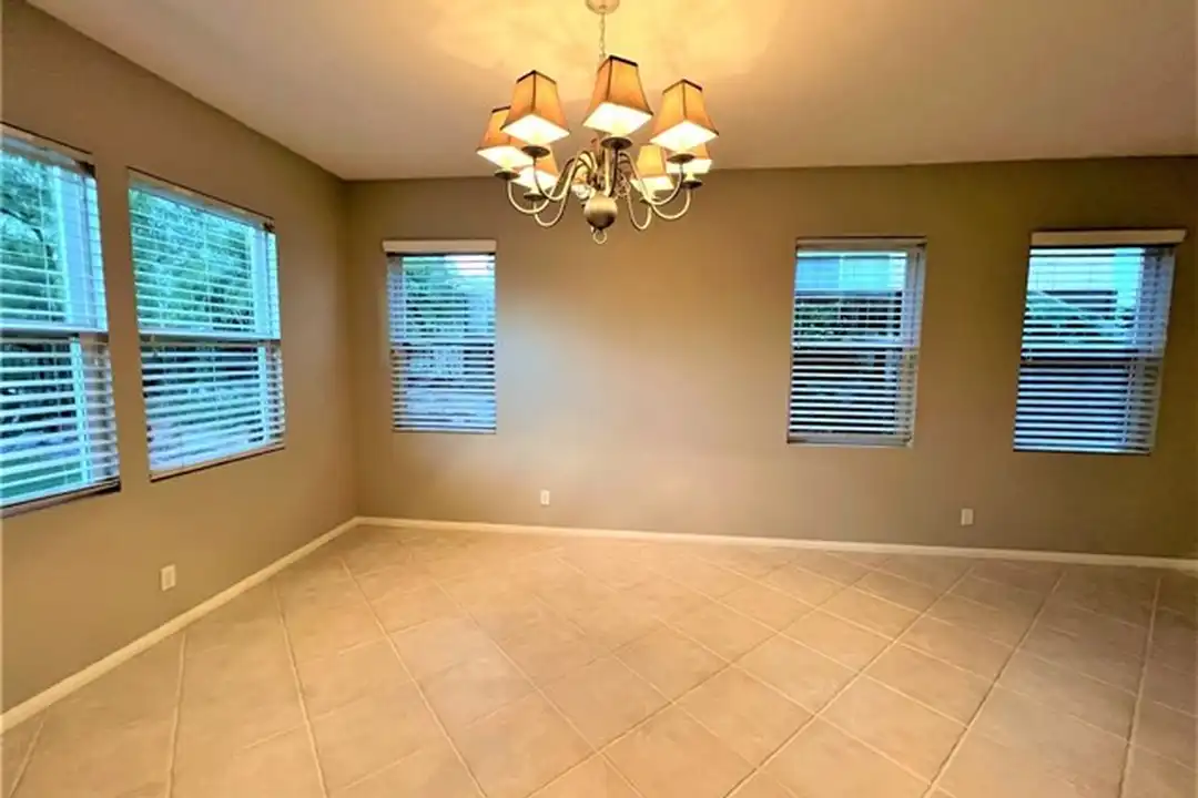 31142 Sunningdale Dr - More