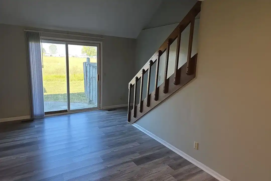 Lynnwood Apartments – photo 1 of 56