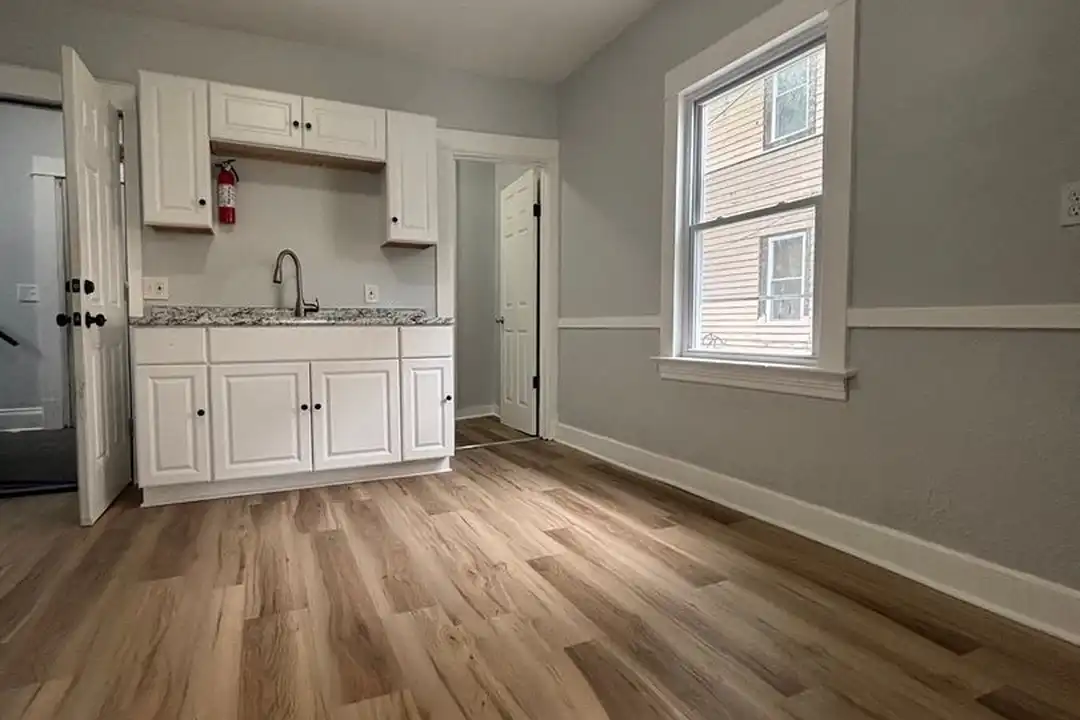 12709 Parkhill Ave unit Unit Down – pohled 5