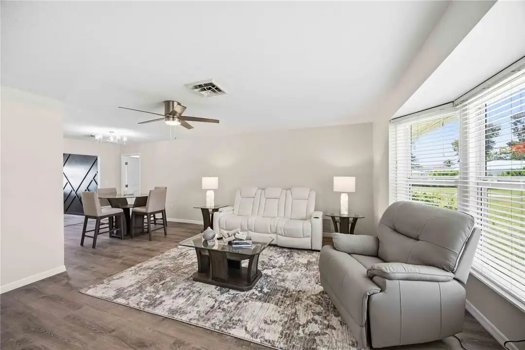 1933 Fairview Dr - View 5