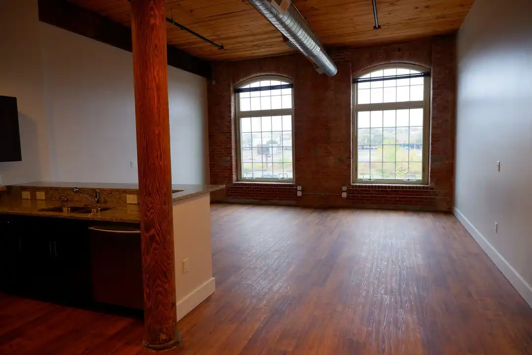 200 Esten Ave unit 438 - View 4