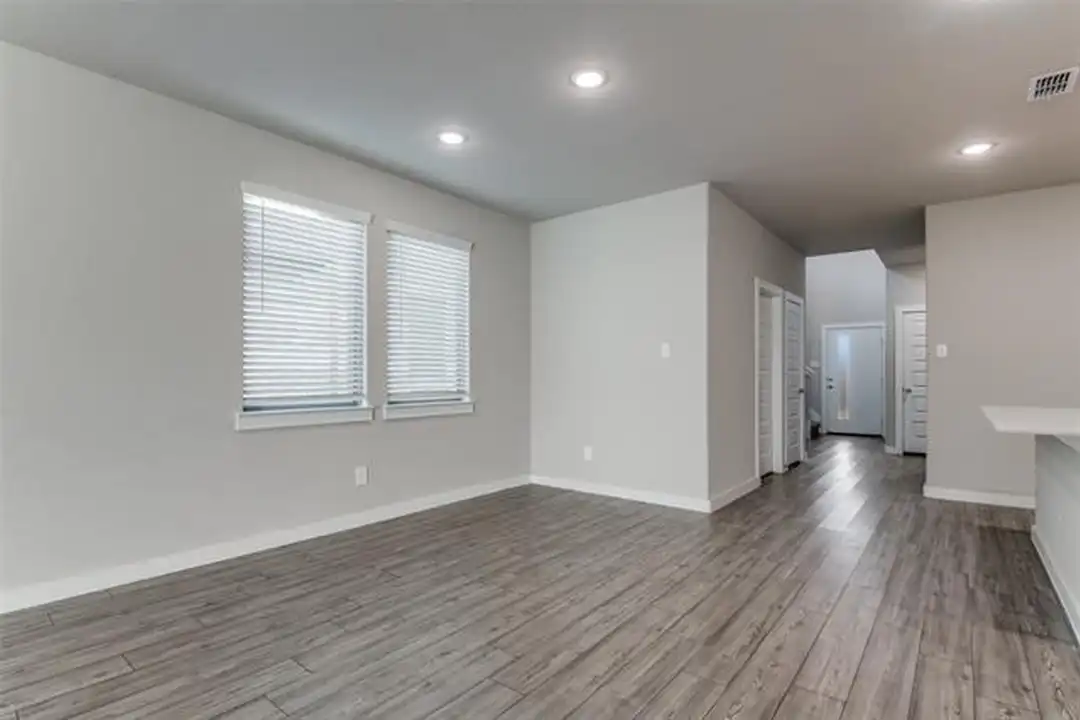 2412 Green River Rd - View 4