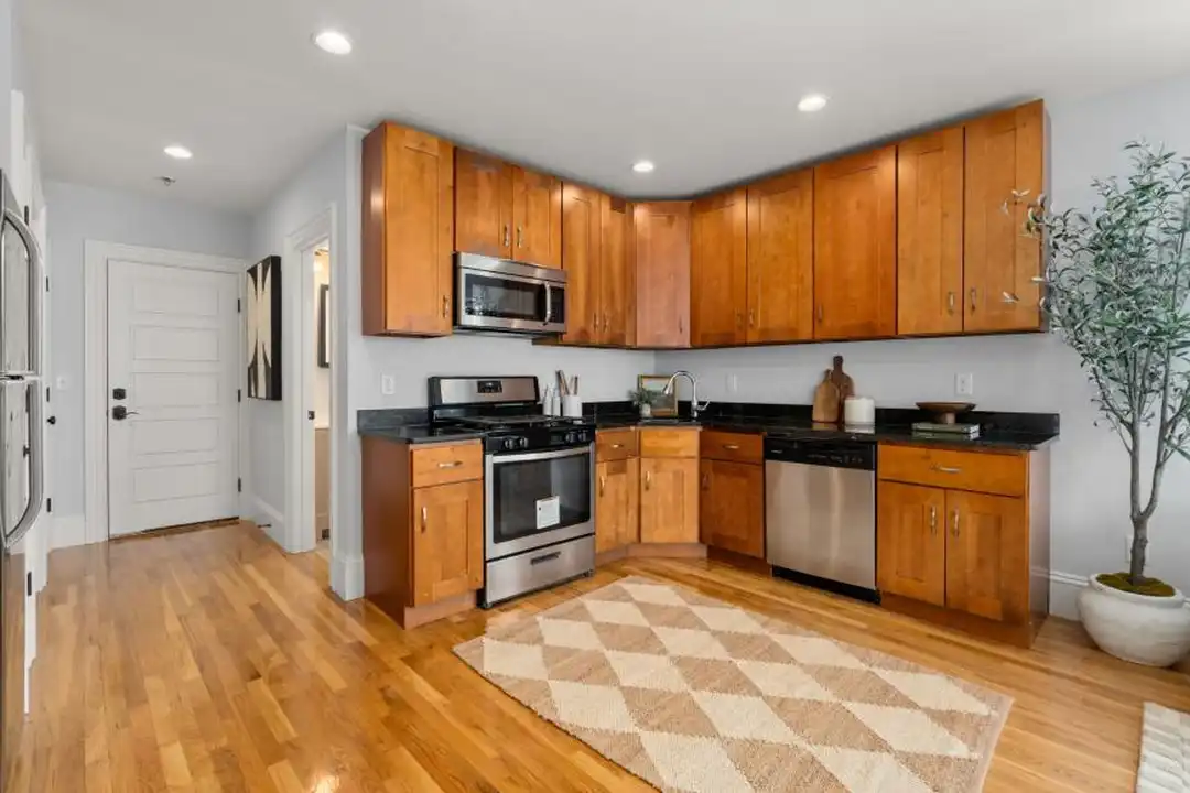84 Linden St – pohled 3