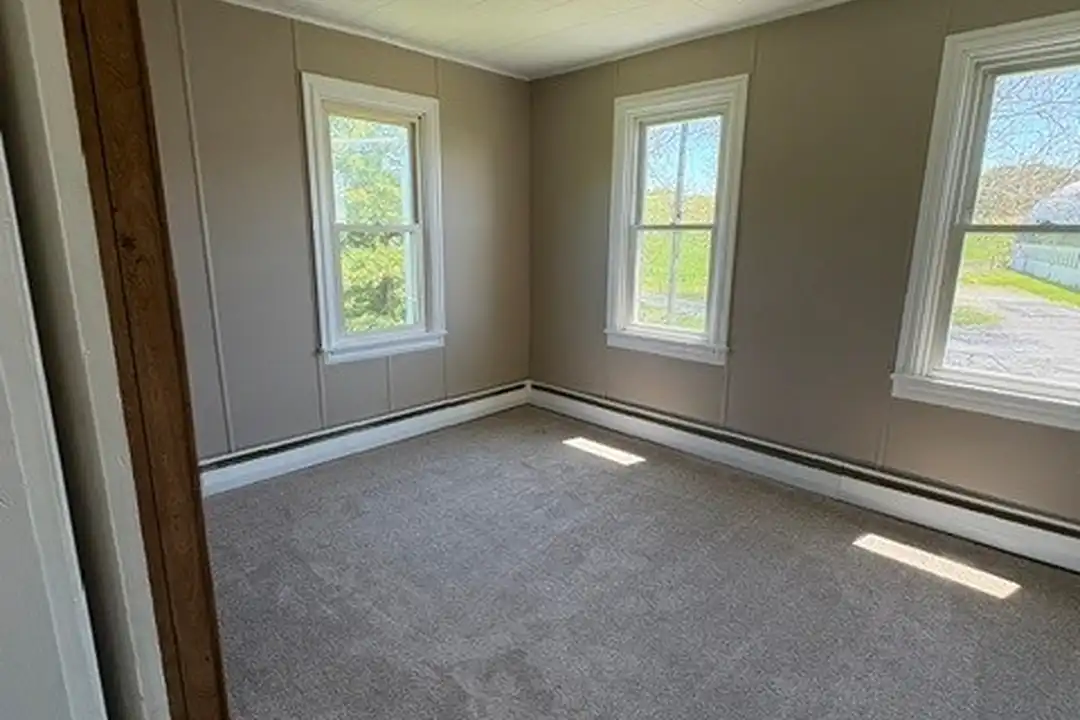 1520 Windsor Castle Rd - View 2