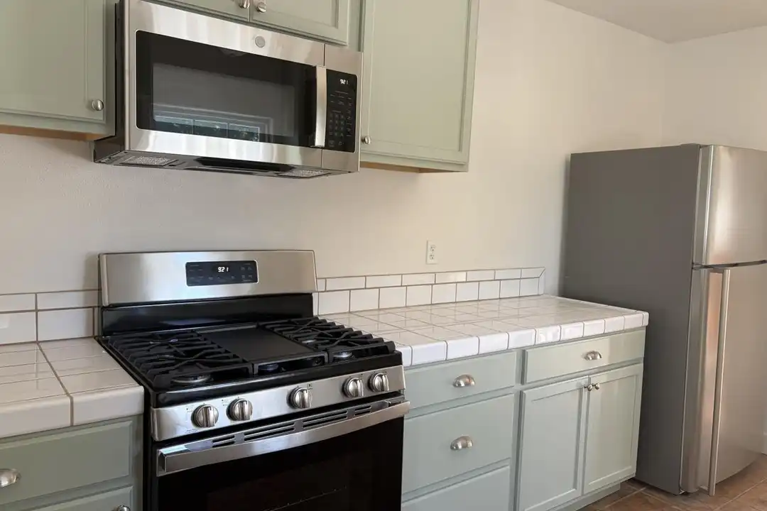 18495 Riverside Dr - View 6