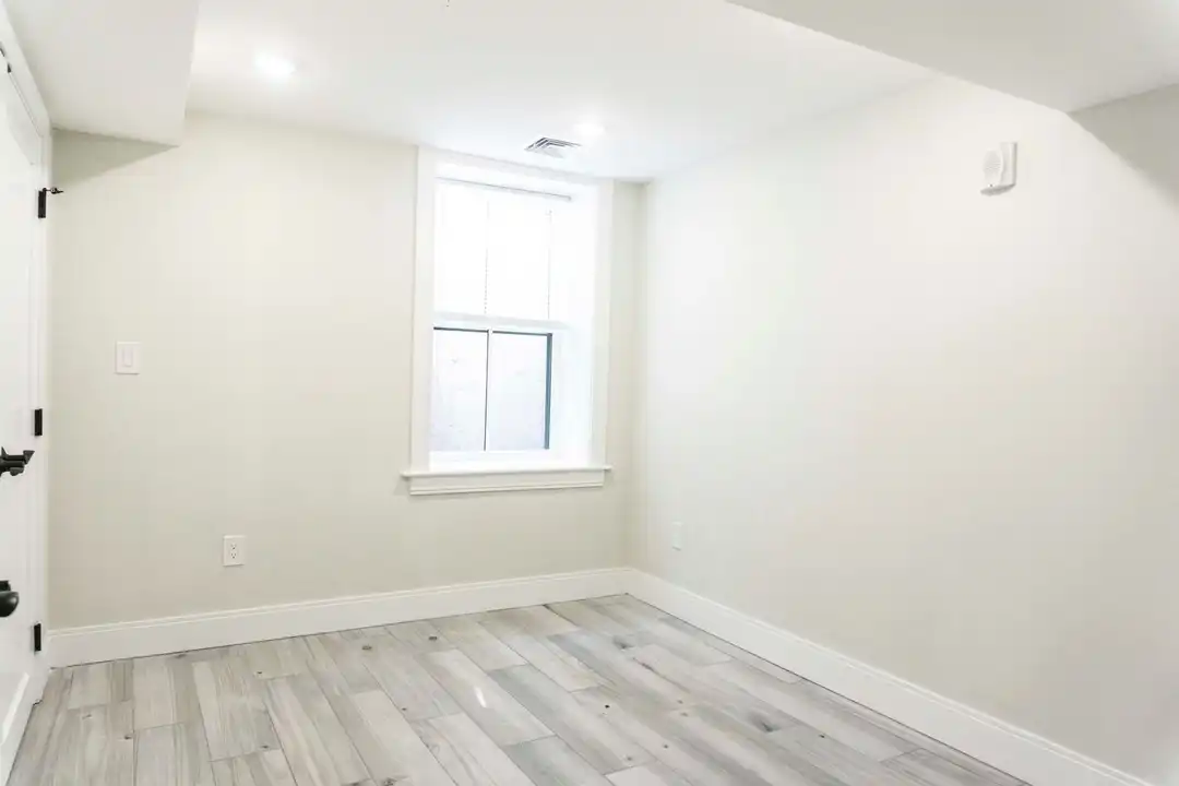 66 Linden St - View 2