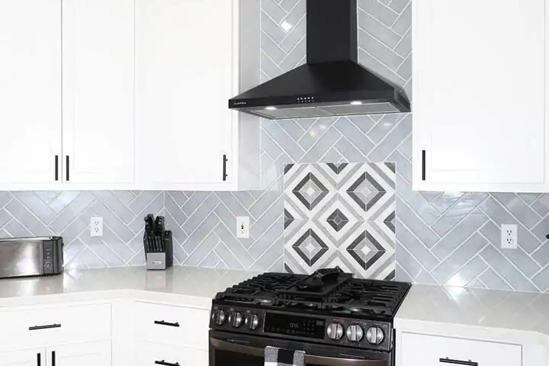 24624 N 72nd Pl - More