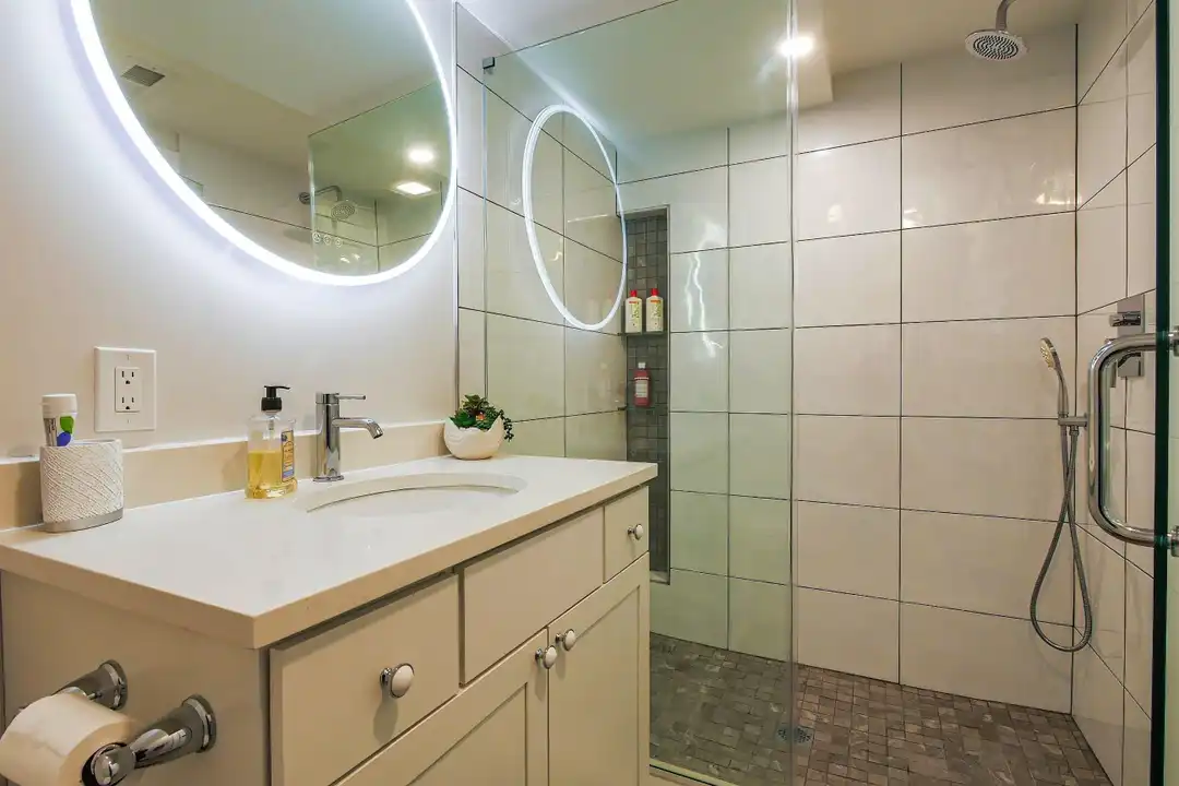 15 N Jefferson Ave #A - View 5