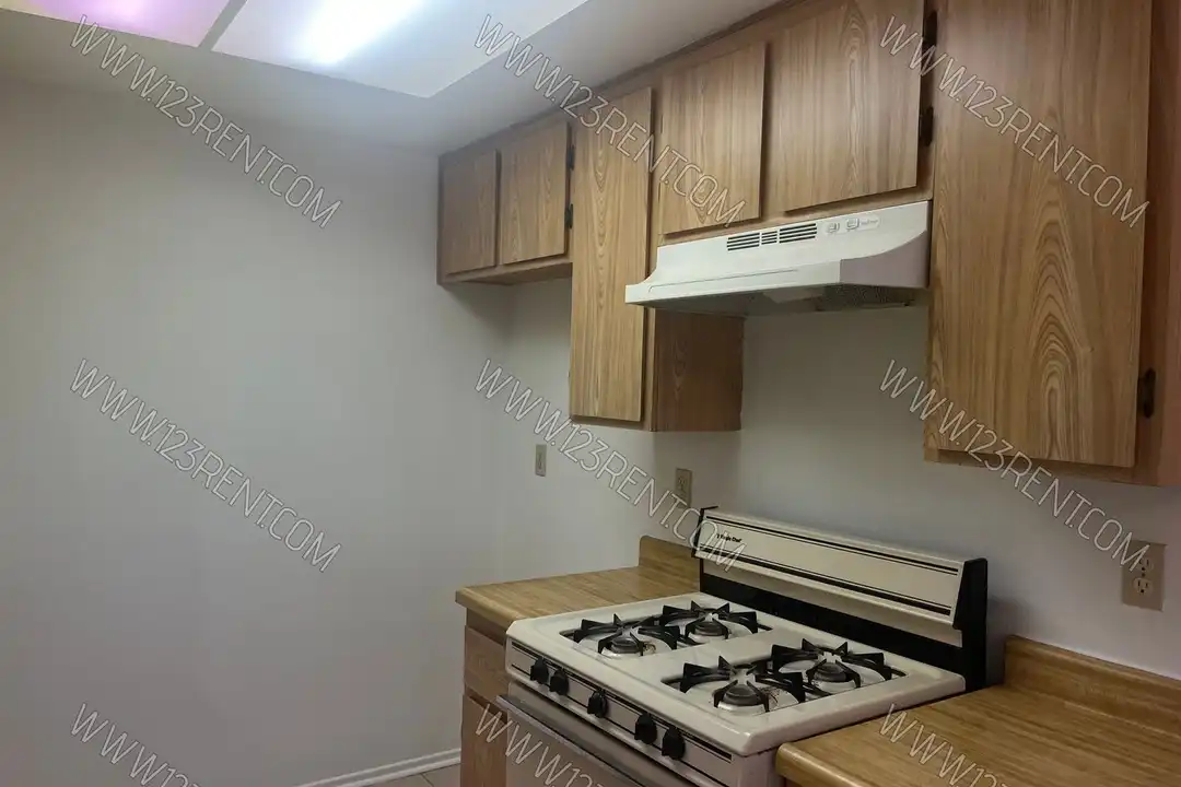 1628 Cactus Dr unit #B - View 5