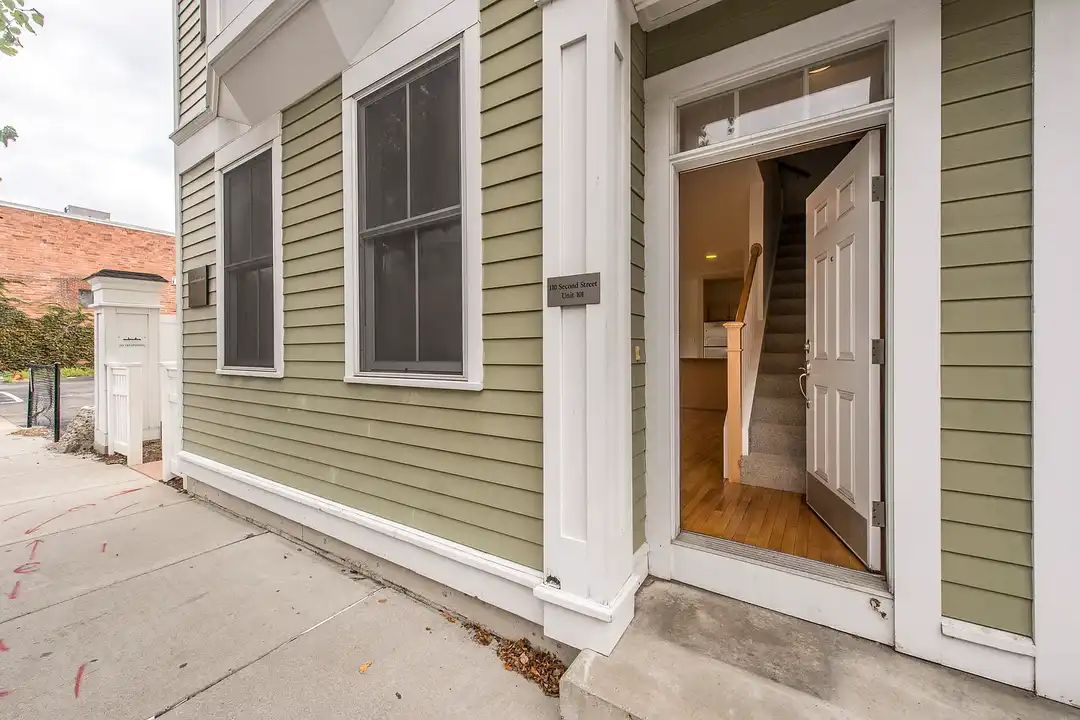 Charles Passage – photo 1