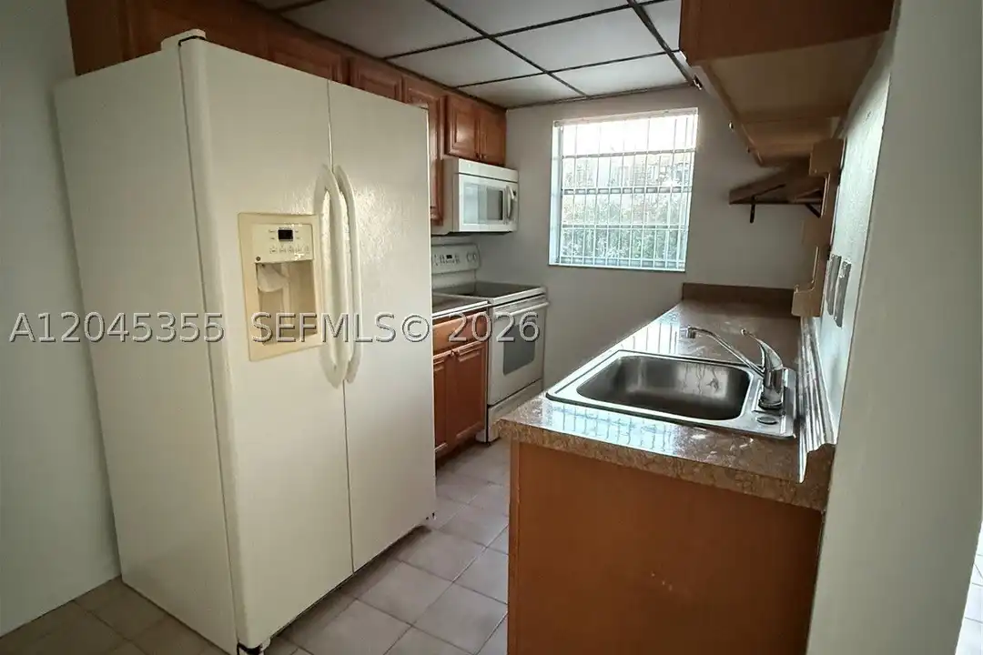 9390 W Flagler St #224C - View 3