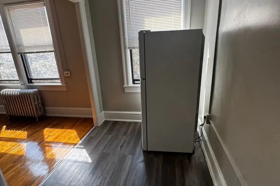 1321 Kenyon St NW unit 201 - View 5