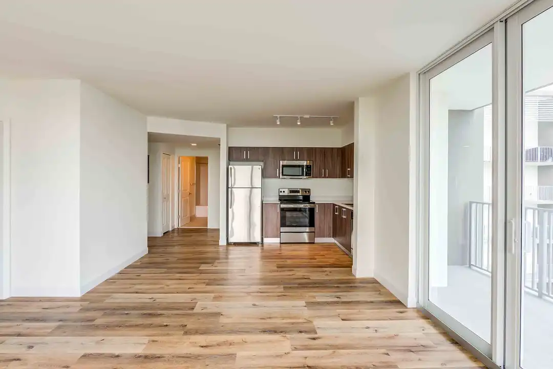 Riverview One Apartments - View 5