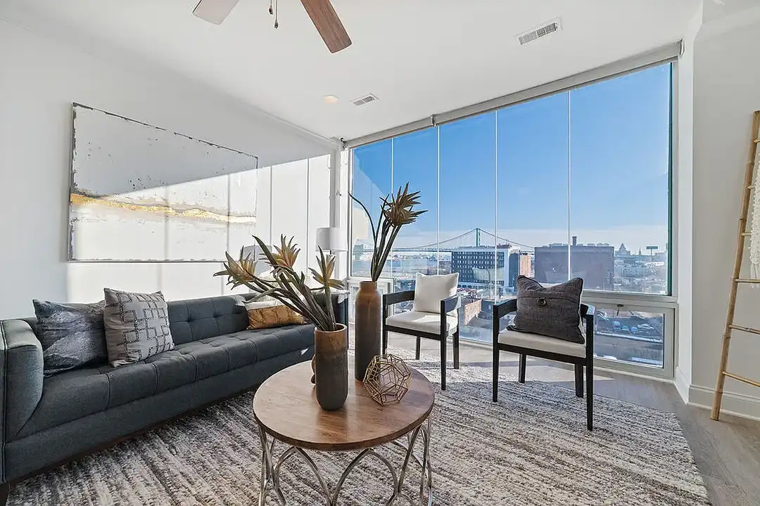 Residences at 1 Brown – photo 1