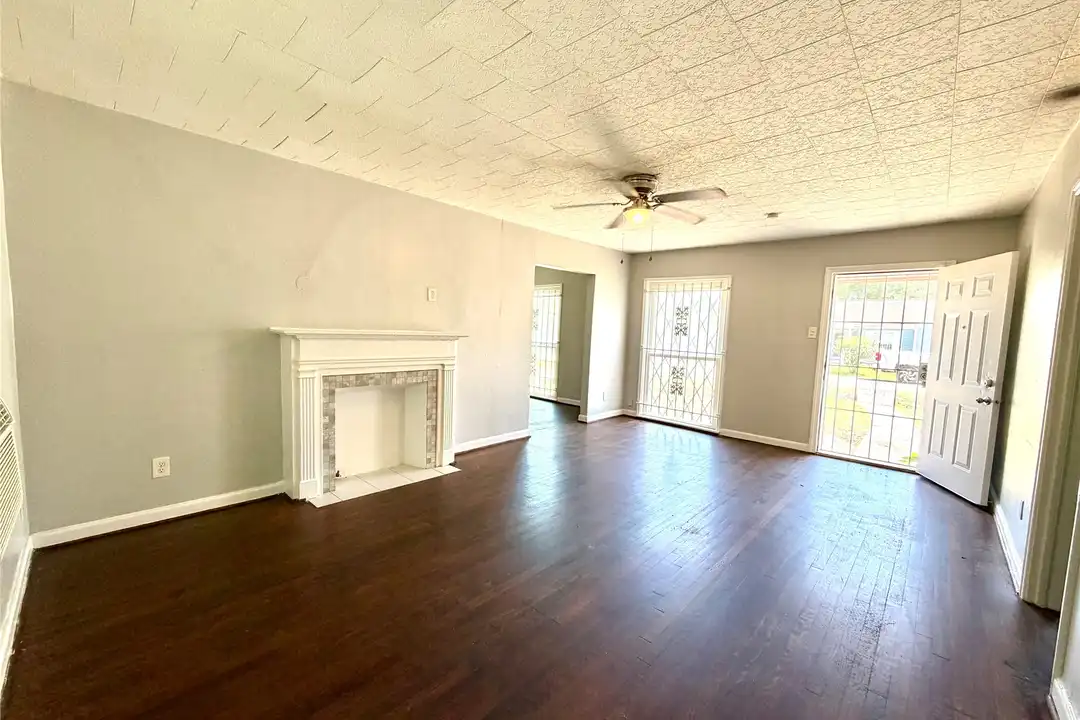 House in Houston - View 2