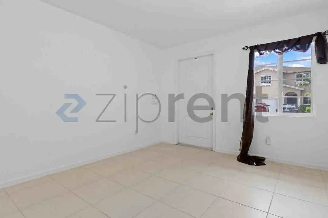 21429 NW 13th Ave - View 3