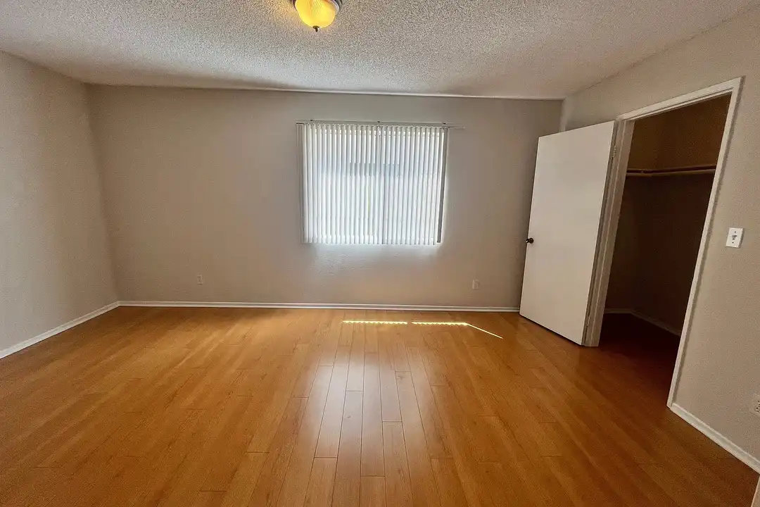 310 E Santa Anita Ave unit C - More