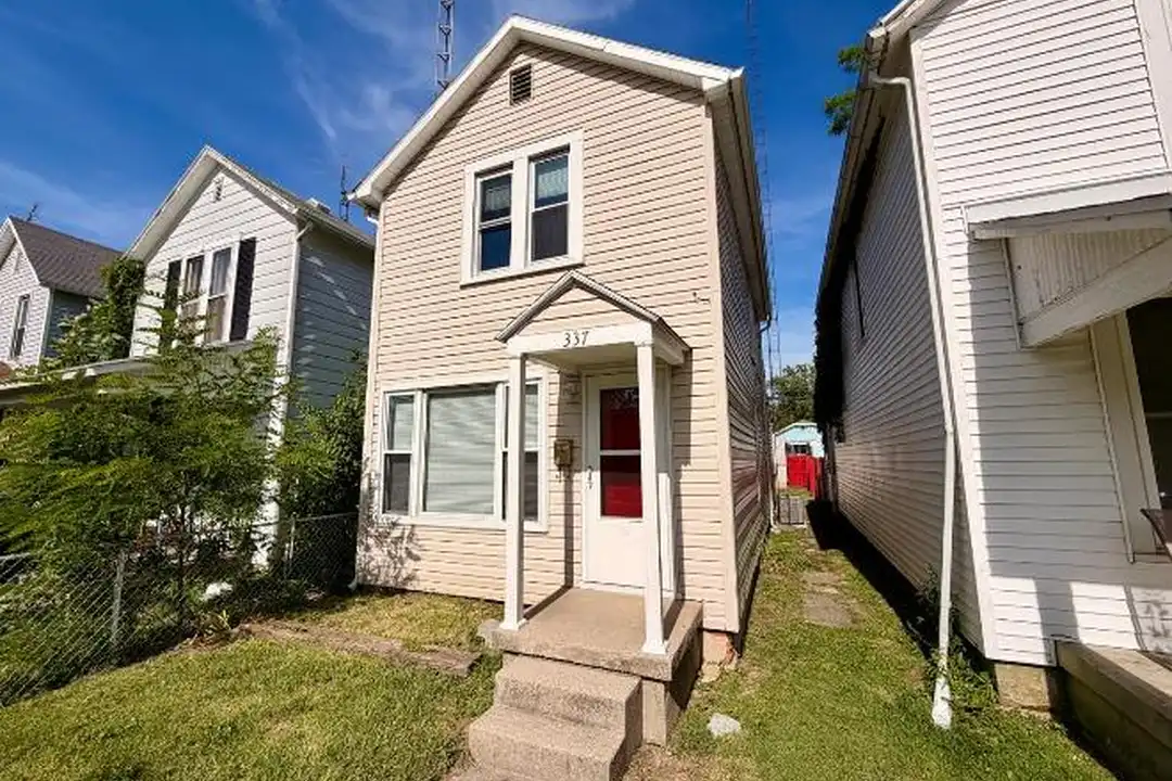 337 SW 3rd St – photo 1