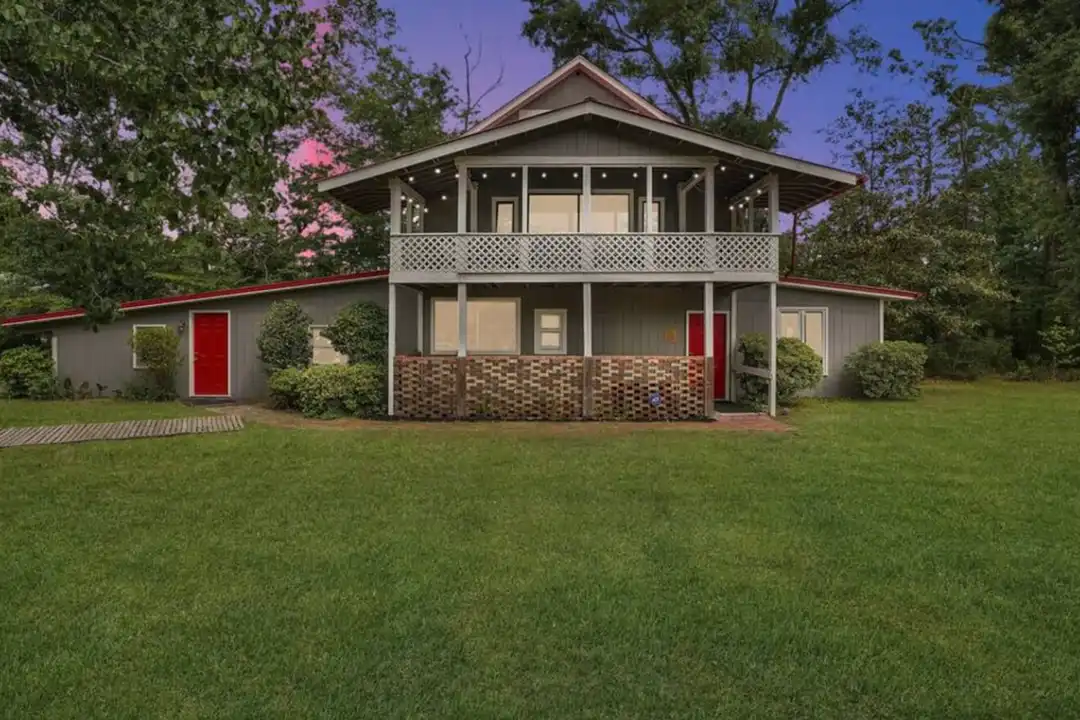 7241 Darden Rd - View 2