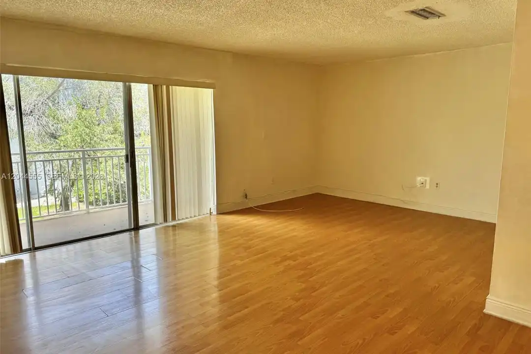 9371 Fontainebleau Blvd unit I229 - View 4