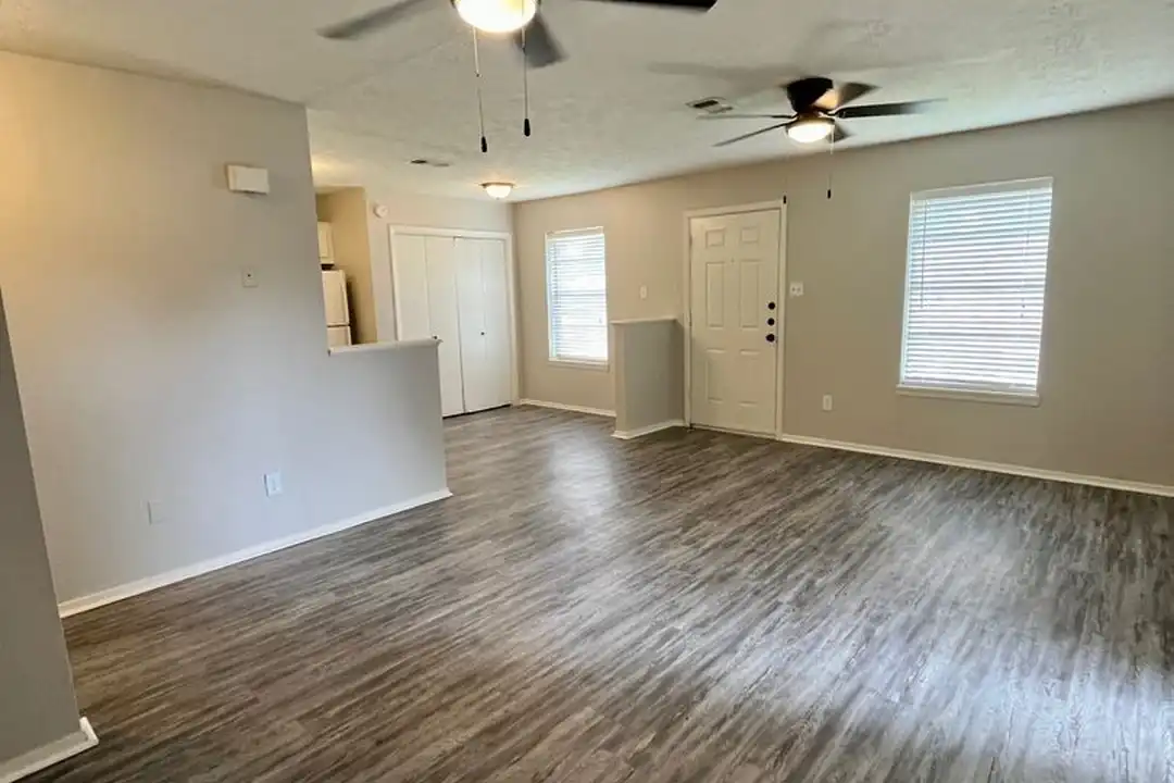 1404 Rescue Ct - View 3