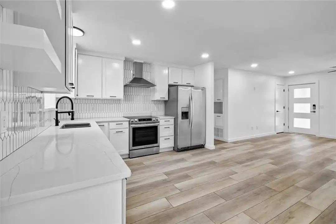 2205 Douglas St - View 3
