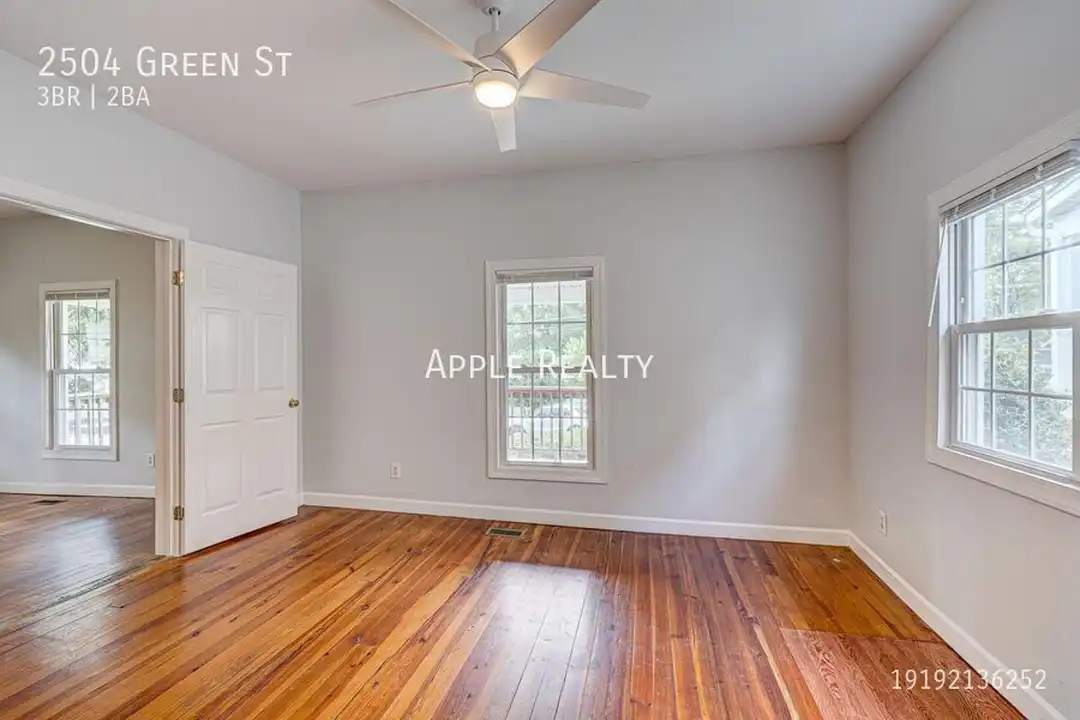 2504 Green St - View 4