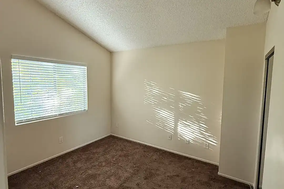 55 N Mar Vista - More
