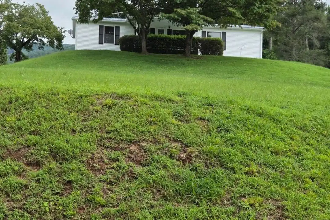 83 Sandlin Rd – photo 1 of 20
