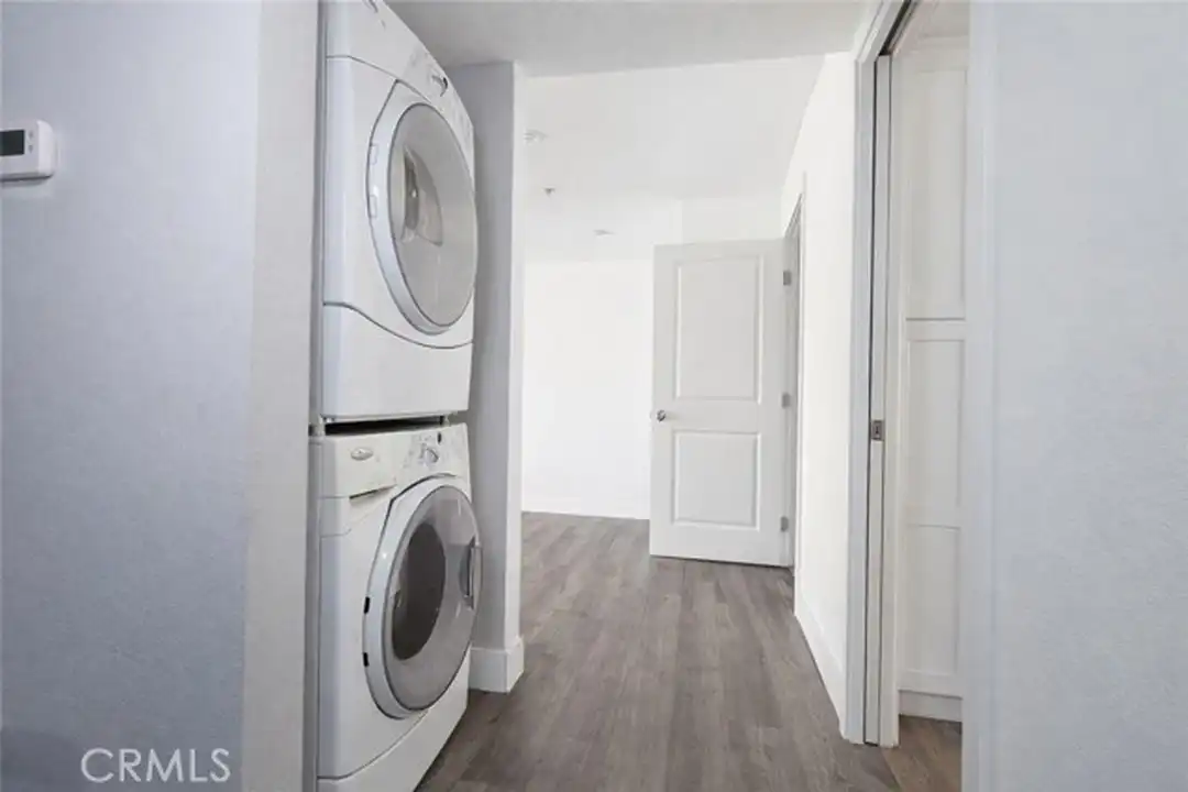 Apartment in Alhambra - More