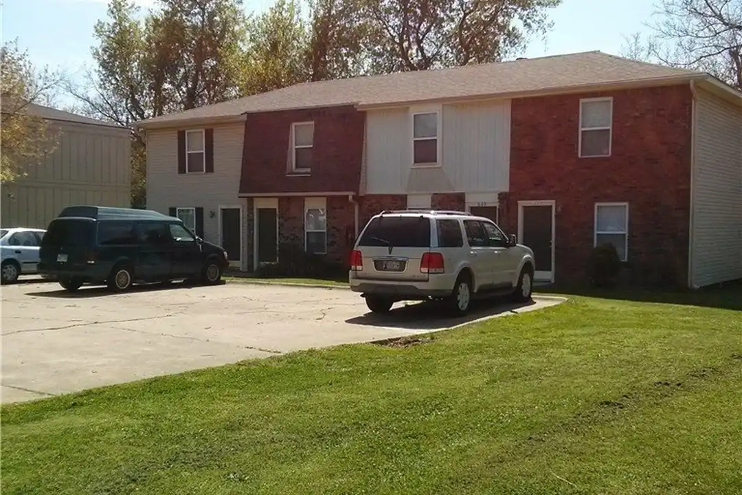 665 N Betty Jo Dr – photo 1