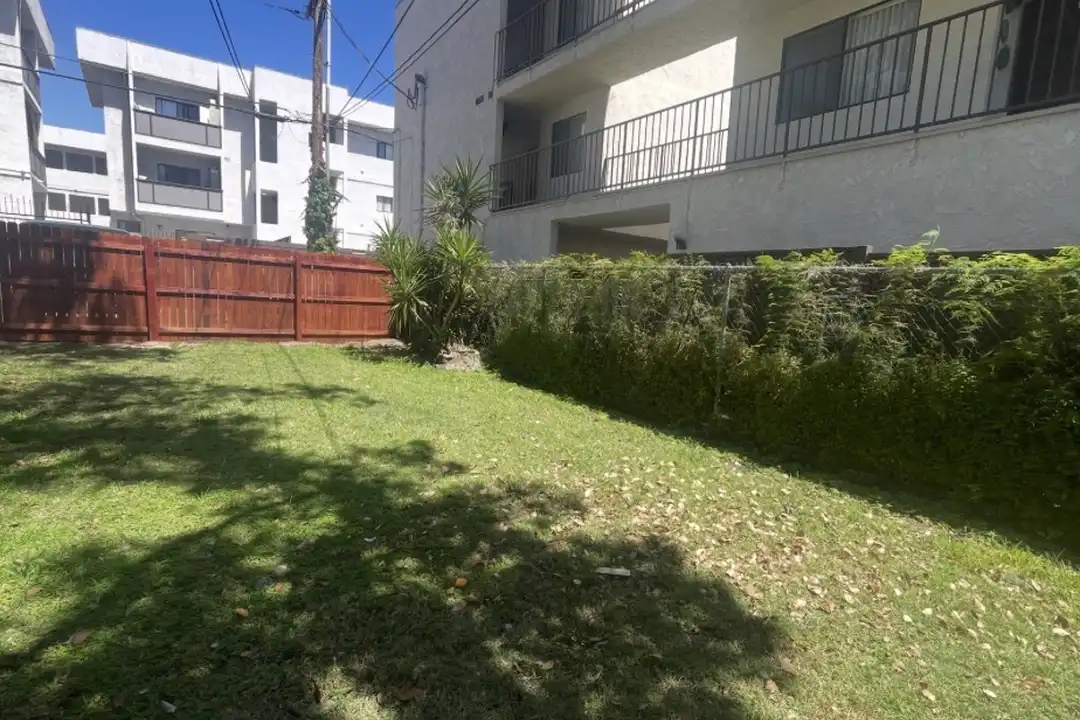 204 N Cedar St unit 206 - View 2