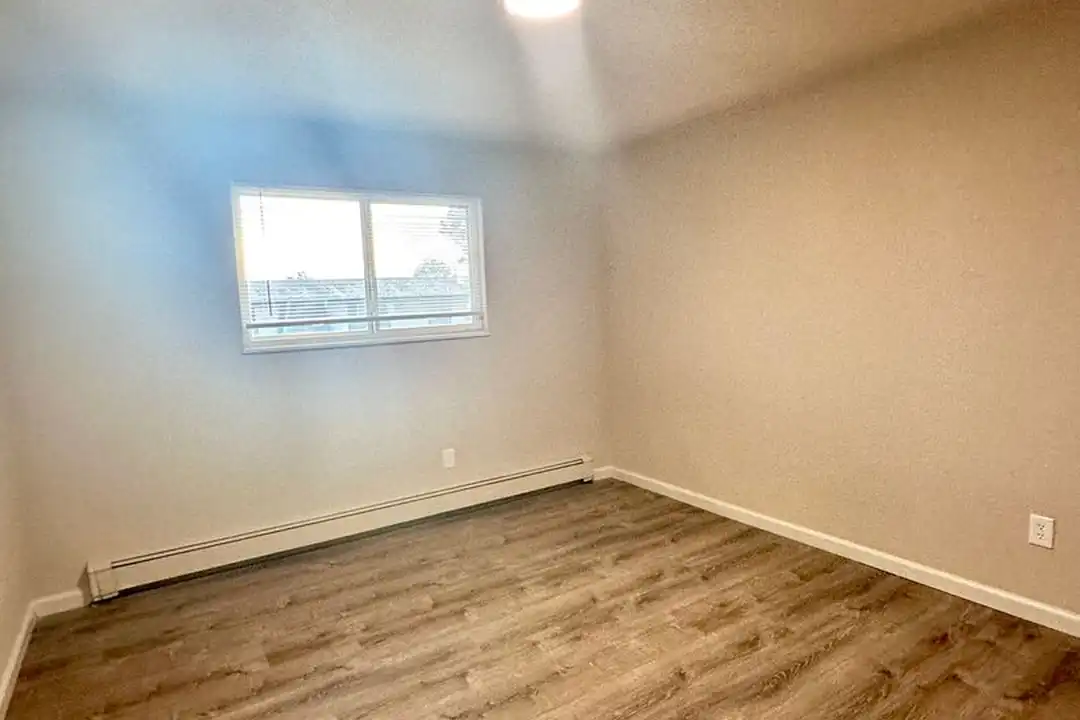 1910 Dublin Blvd unit Unit 5 - More