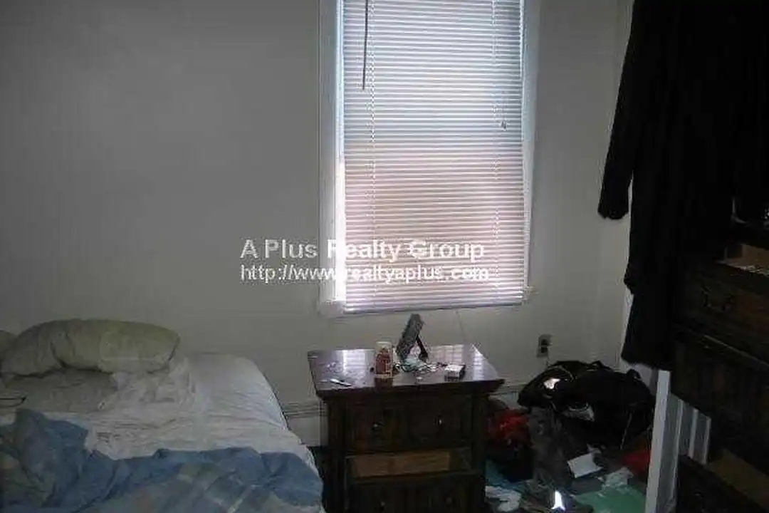 8 Buckley Ave – pohled 2