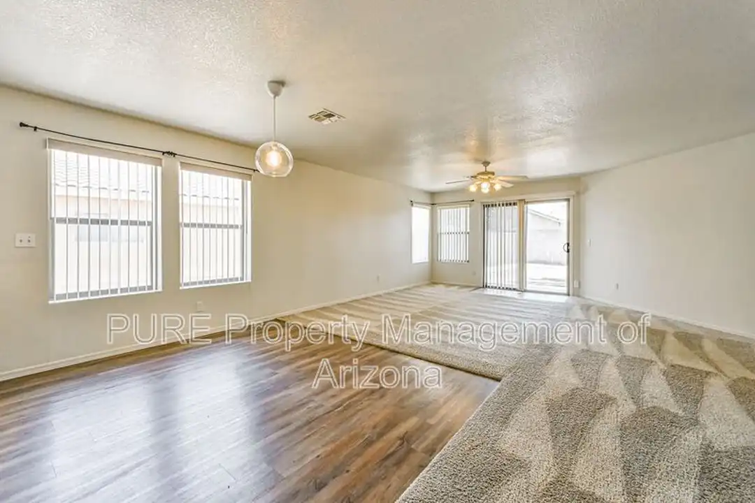 673 S Porter St - More