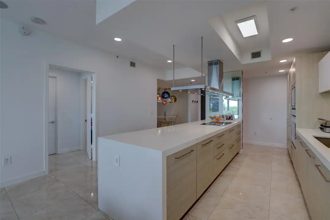 17301 Biscayne Blvd unit 406 - View 6