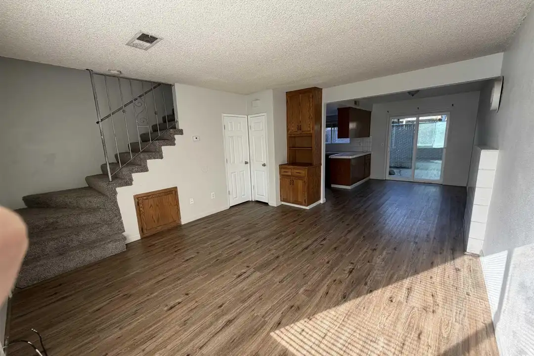 1648 W N Bear Creek Dr - View 3