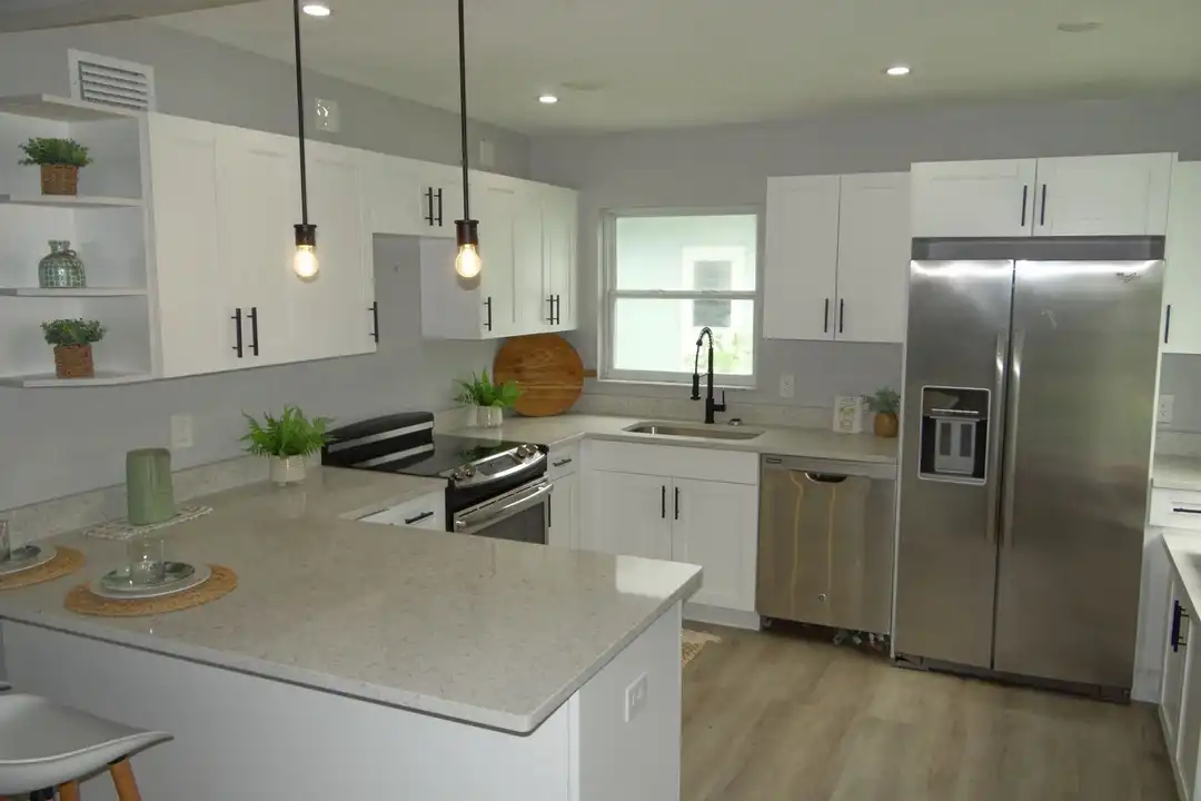 4110 Indianapolis St NE - View 2