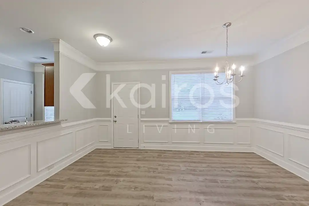 141 Whitton Ct - More