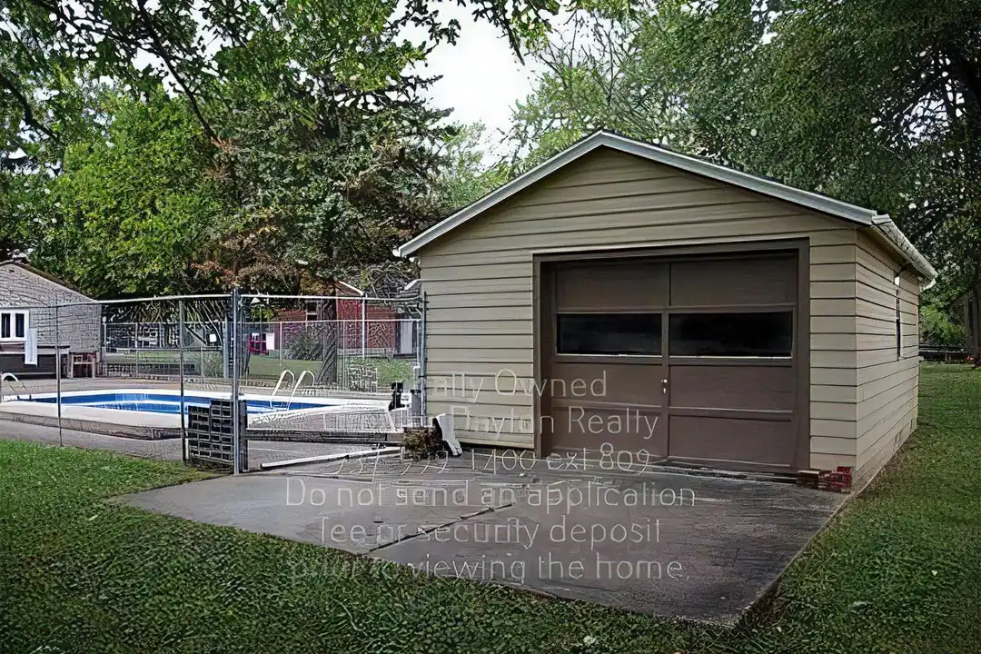 3033 Stardust Dr – photo 1