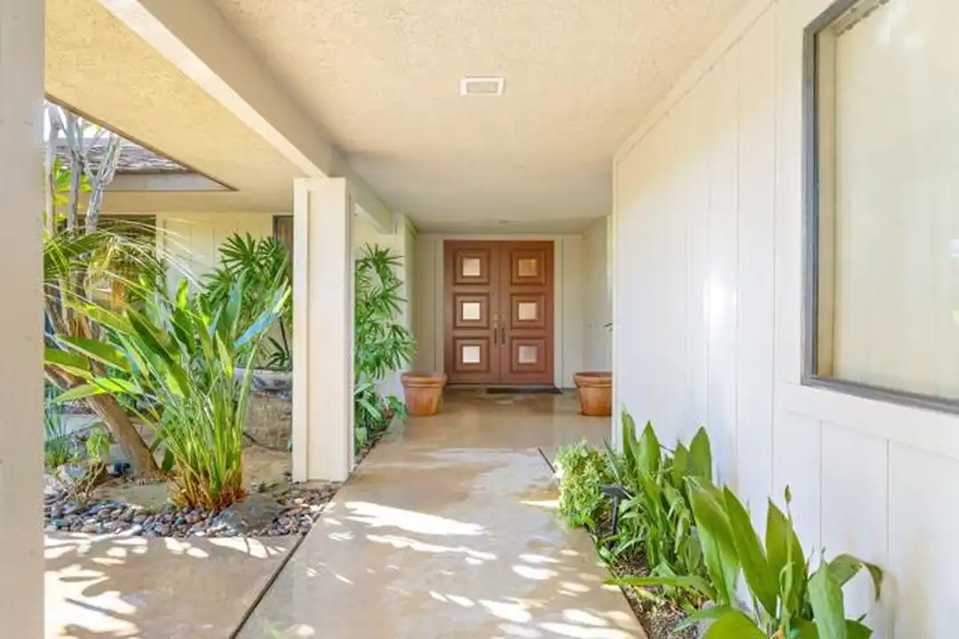 132 Yale Dr - View 3