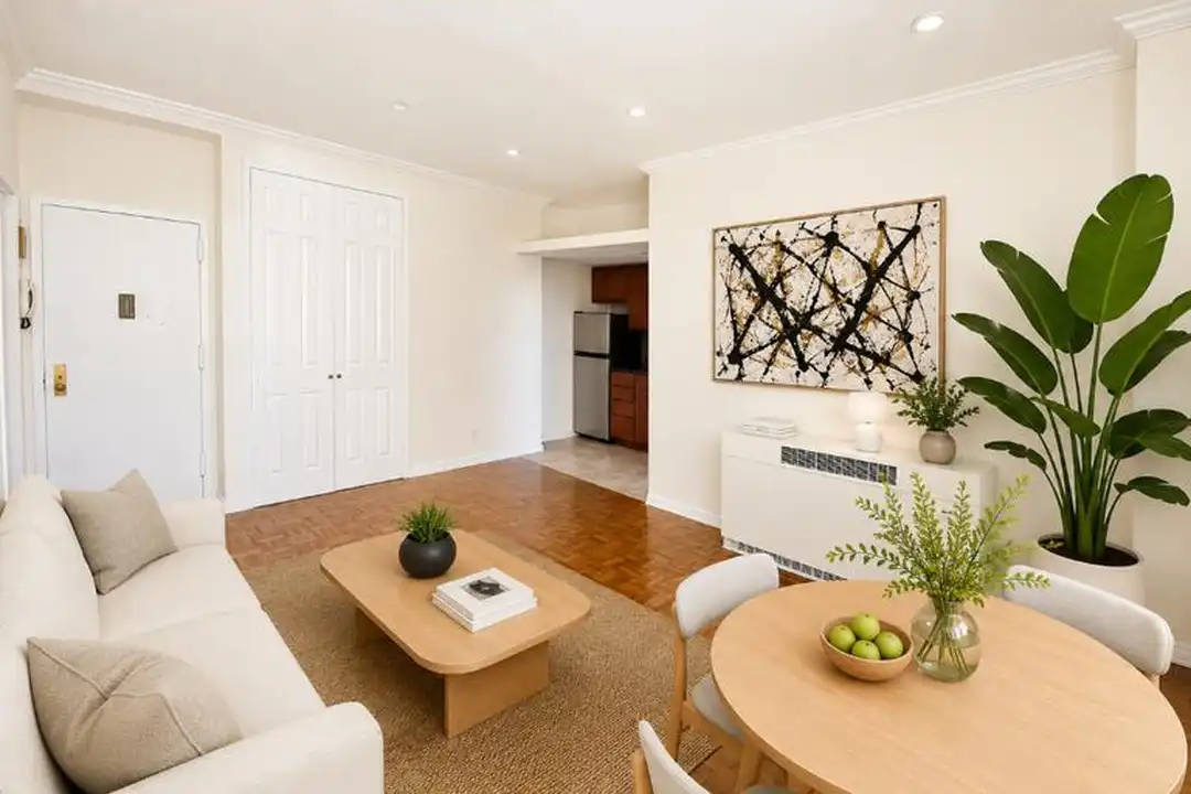 304 W 92nd St – pohled 2
