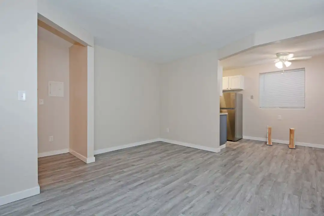 2725 Pleasant Ave unit 101 – pohled 3